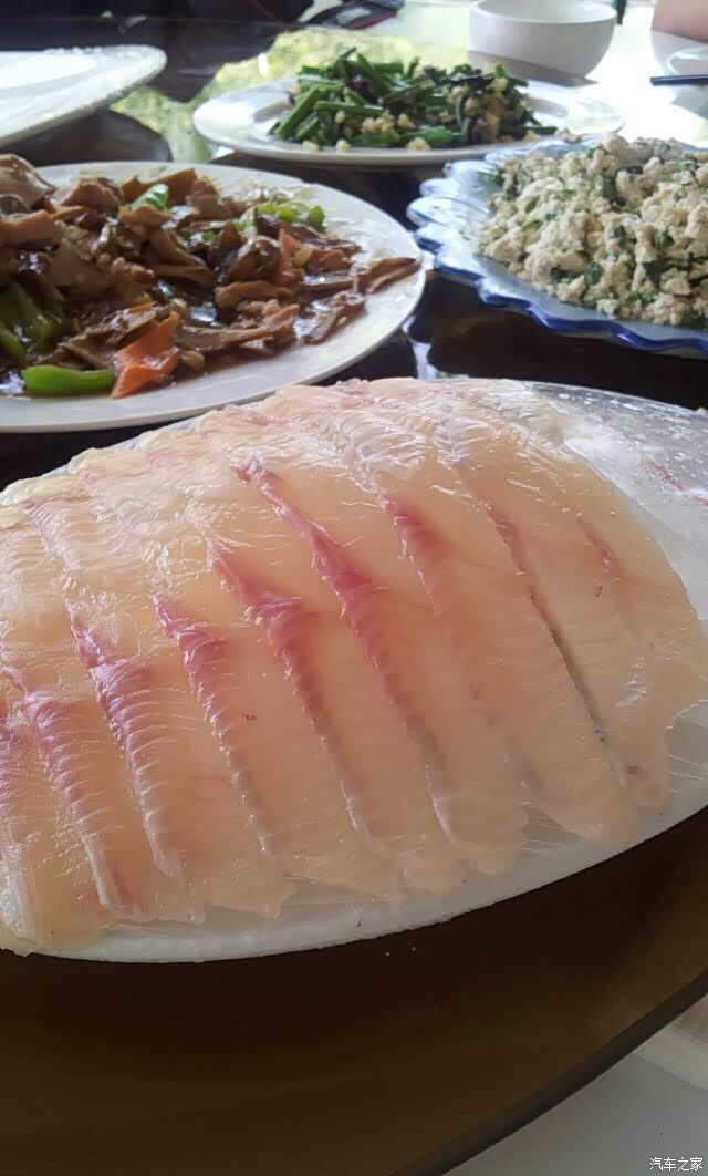 夏天了去怀柔吃虹鳟鱼吧