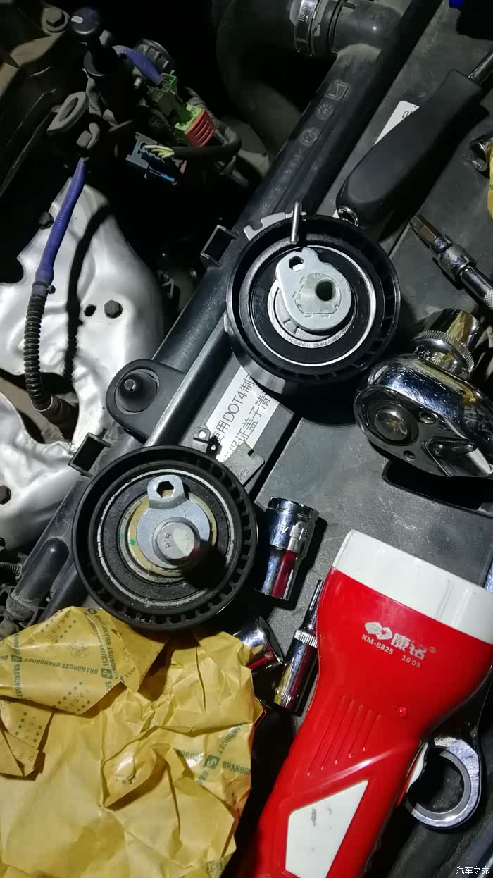 内角松下下图中涨紧轮,取下旧皮带, 数齿比对一下,没有问题 新旧涨紧