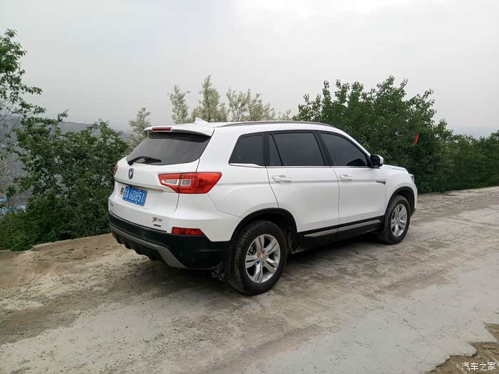 甘肃陇上行长安车友互助会开着75上狗娃山看看75的动力吧