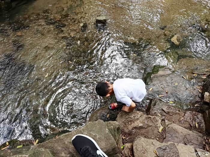 周末出行夏秋交替季节自驾ct6带着孩子游山玩水亲子游