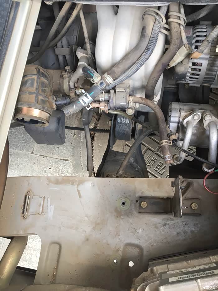 自己动手给五菱之光清洗节气门