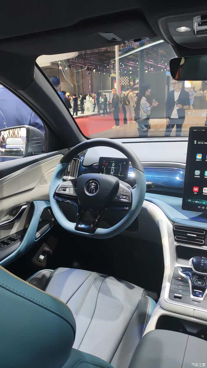 【2021上海车展】实拍华为汽车