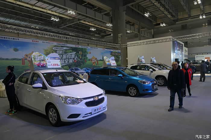 重庆4月车展购车车展美女车模图多慎入