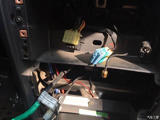 【图】闲来没事拆了高配导航装原厂cd机_东风风神s30/h30论坛_汽车之