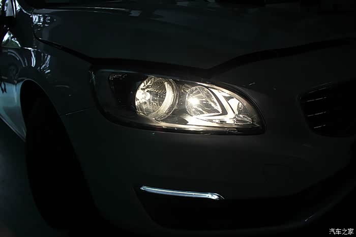 广州舶卡改装,沃尔沃s60大灯升级,选择阿帕2s套餐