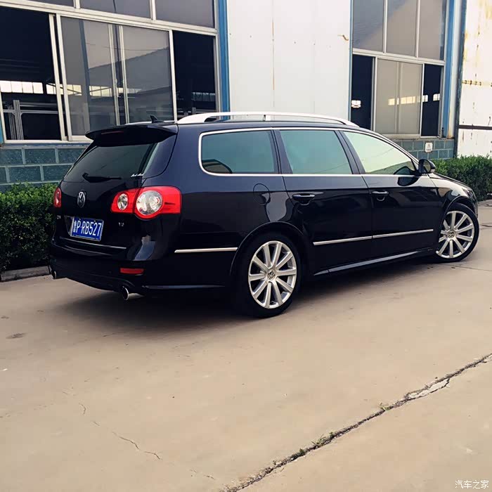 提奔驰v213豪华附带神车r36和小媳妇照