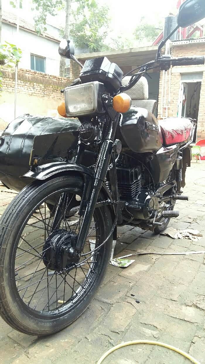 改装的偏三摩托