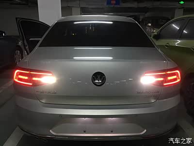 倒车灯led亮度可以