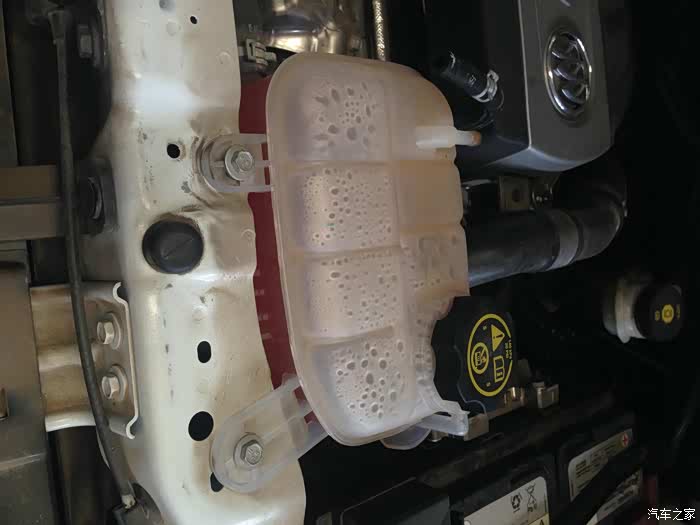 4s昂科拉换冷却液水壶简述