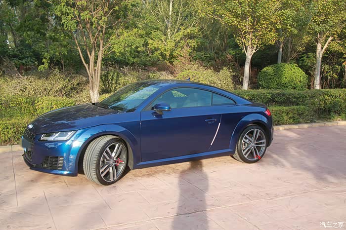 迟来的作业2015款奥迪tt四驱斯库巴蓝