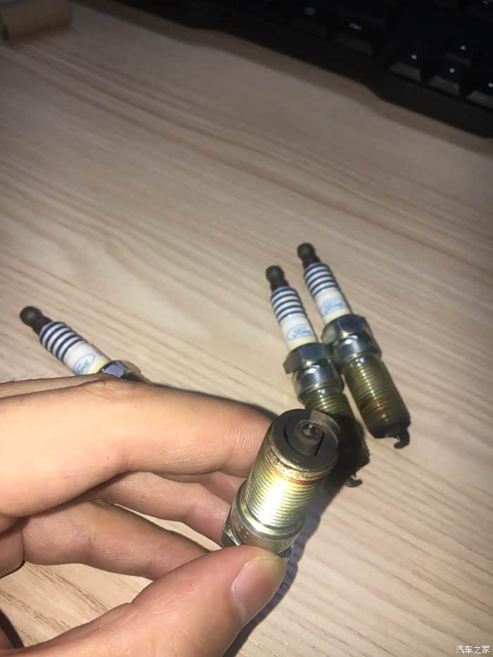 【图】85000km换下的火花塞_致胜(原蒙迪欧-致胜)论坛_汽车之家论坛