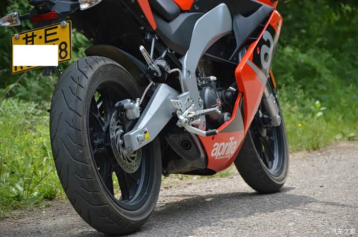 闲来无事小跑南郭寺阿普利亚gpr125单反写真高清大图
