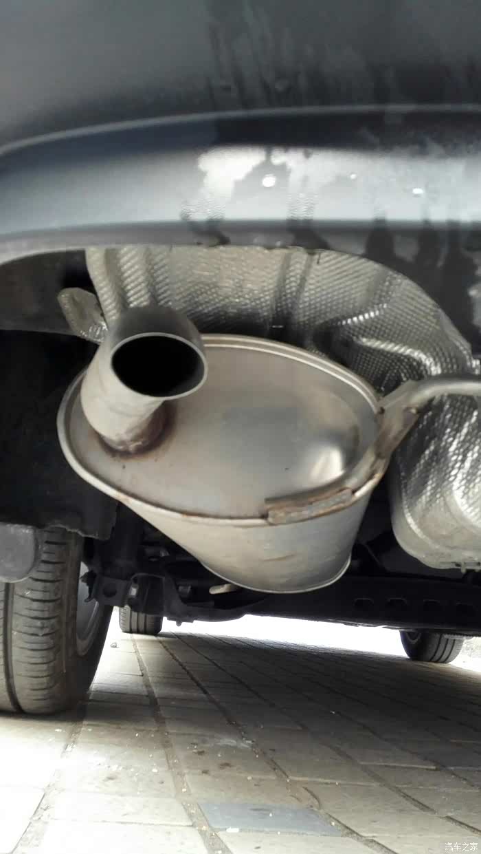 大家有油箱排气管的照片吗能给我发一个看看吗谢啦