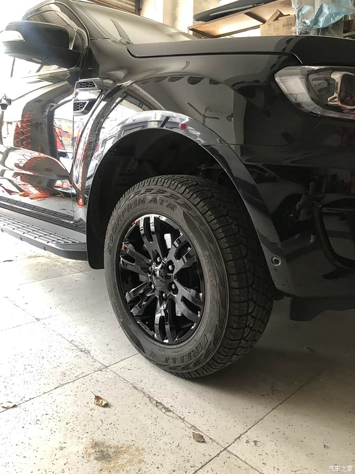 有将撼路者运动版换18寸轮毂再熏黑的吗