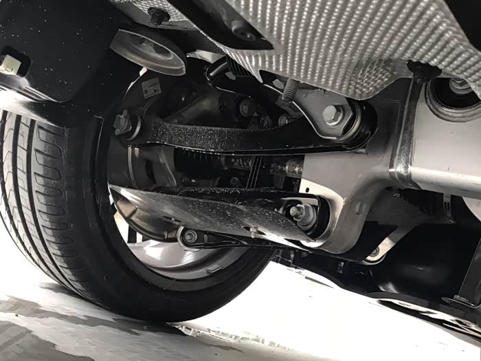 【图】530后悬架是铁皮的_宝马5系论坛_汽车之家论坛