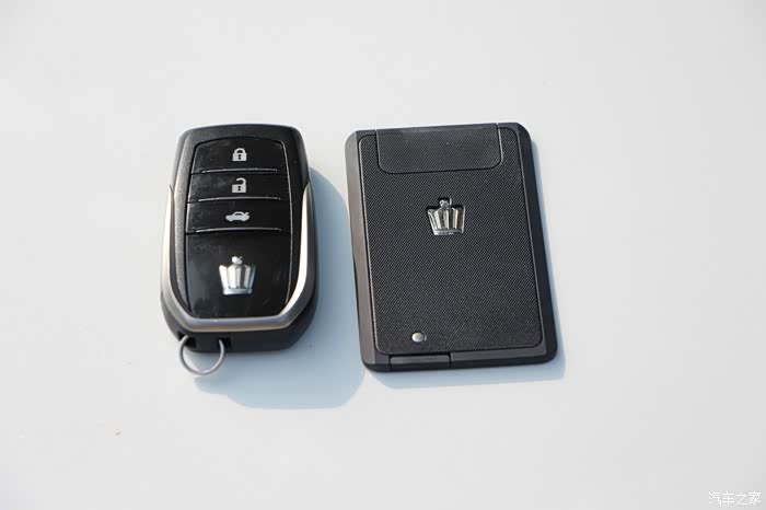 14代20t白色皇冠提车作业