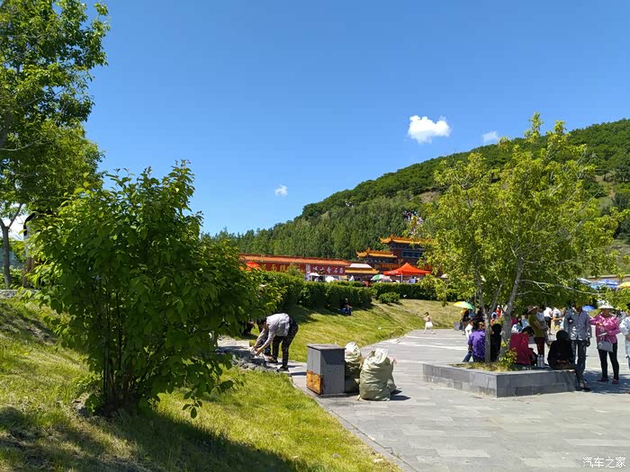 大连池的药泉山,龙眼泉水,药泉湖,照的多见谅吧