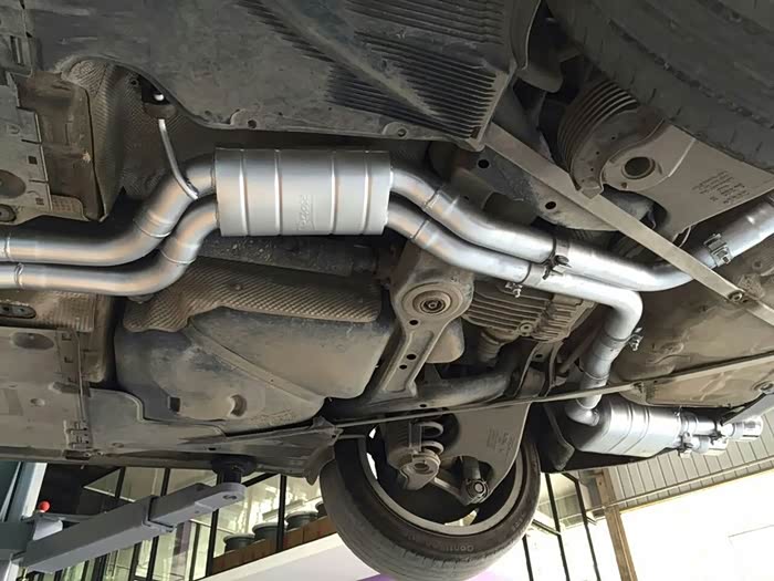 奥迪a7改装双边四出tygw排气管,完美改装