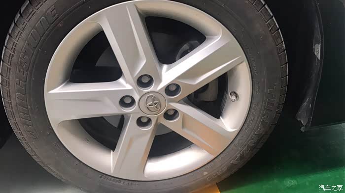 出售七代凯美瑞s版17寸轮毂!版主手下留情!