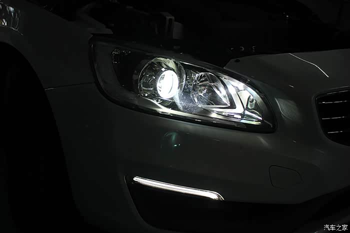 广州舶卡改装,沃尔沃s60大灯升级,选择阿帕2s套餐