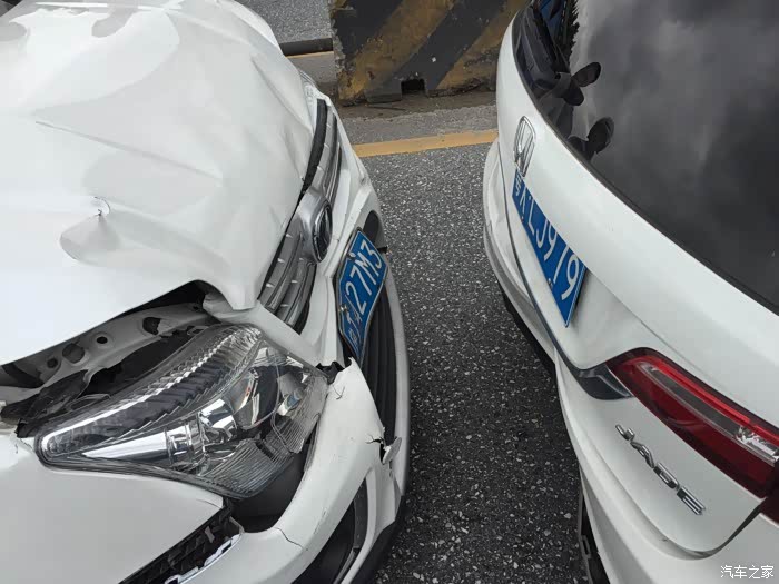 本人杰德车主,很不幸8月被2b司机追尾,送去佛山顺德东本4s顺田店涡揶