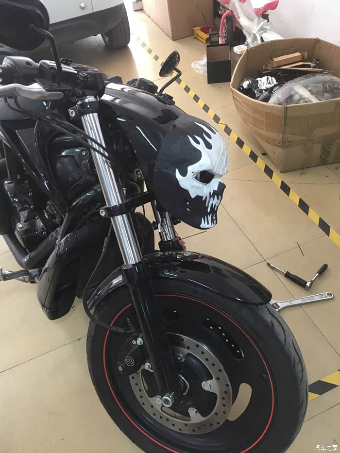 哈雷夜路德换骷髅头