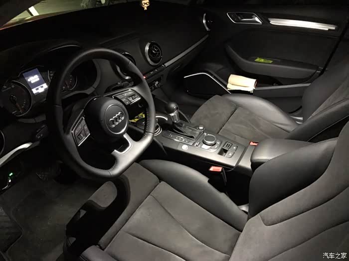 【图】晒晒你们的a3内饰夜晚的照片_奥迪a3论坛_汽车之家论坛
