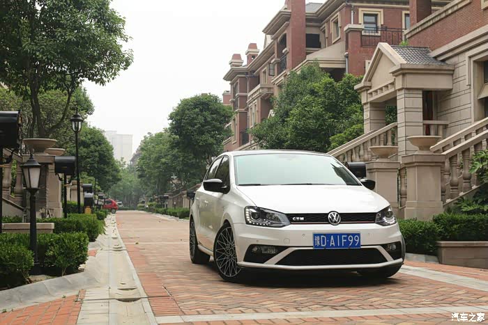 有没有改了17寸轮毂的兄弟发出来欣赏一下