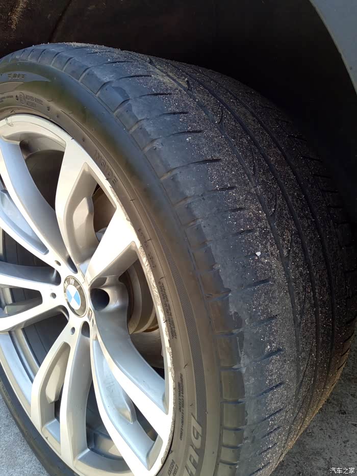 为什么我的轮胎吃胎这么严重求解
