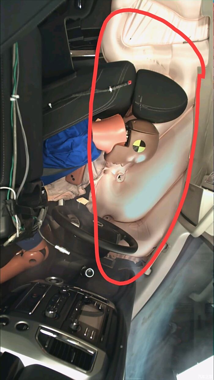 本田缤智安全气囊位置图片