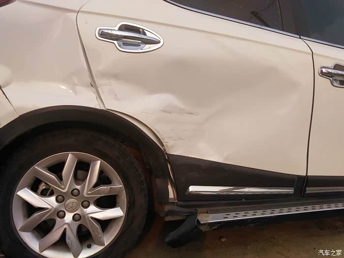 【图】s3撞车了啊_瑞风s3论坛_汽车之家论坛