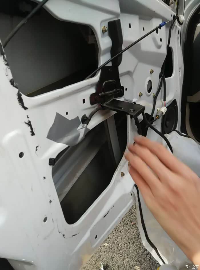 奇瑞e5自己首拆门板学习贴