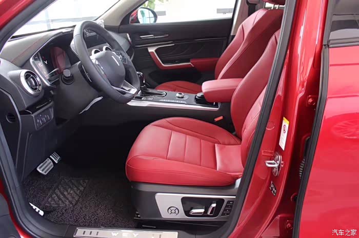 哪位大神有vv7酒红色内饰实拍图看着咋样
