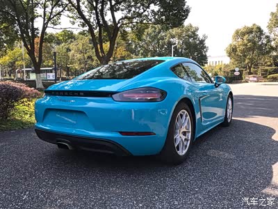 保时捷718cayman钟情那一抹迈阿密蓝