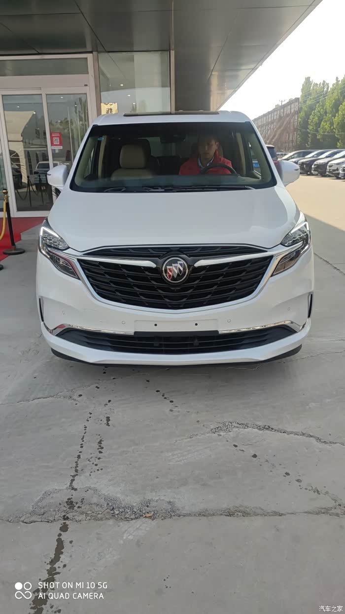 别克gl8实拍靓照