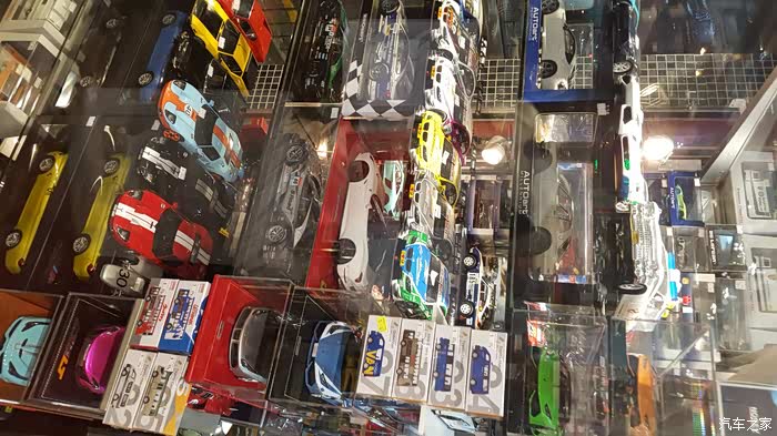 香港汽车模型店之游兰桂坊