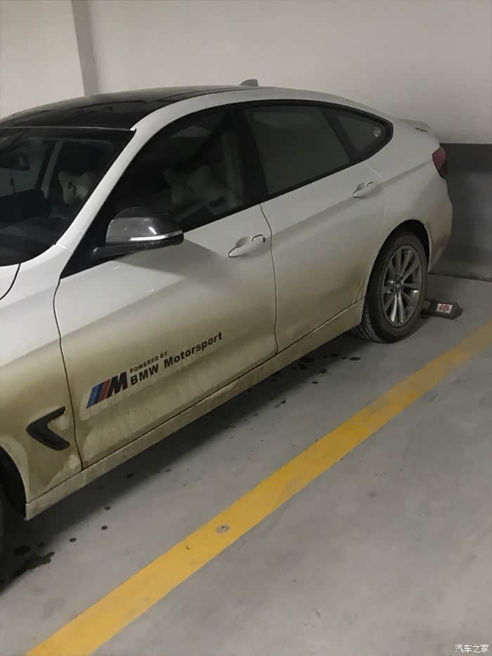 【图】有白色gt车主,贴黑顶的没,发个图看看帅不帅_宝马3系gt论坛