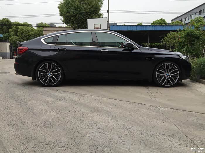 5347 | 回复: 84 宝马5系gt论坛 有梦想先构思,5gt轮毂p了几张看哪个