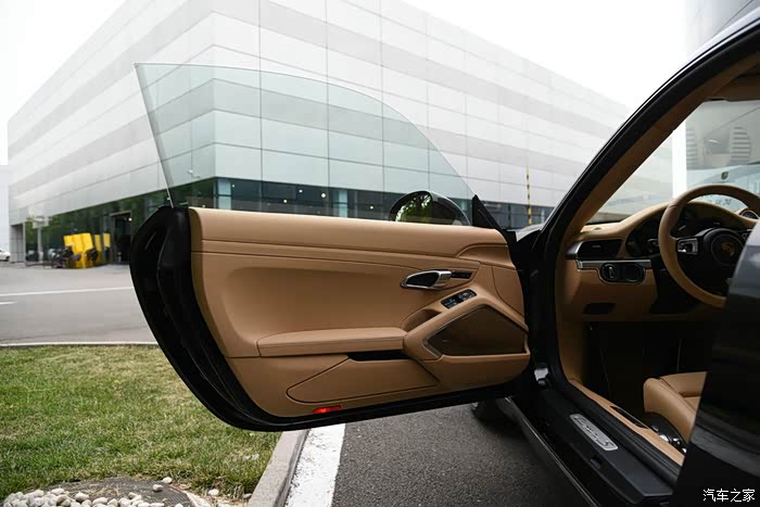 【新款保时捷911,继往开来】第一视角记录试驾911 carrera s!