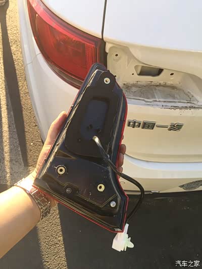 【长春x40车友会】『魏』【改装贴】奔腾x40倒车灯改装