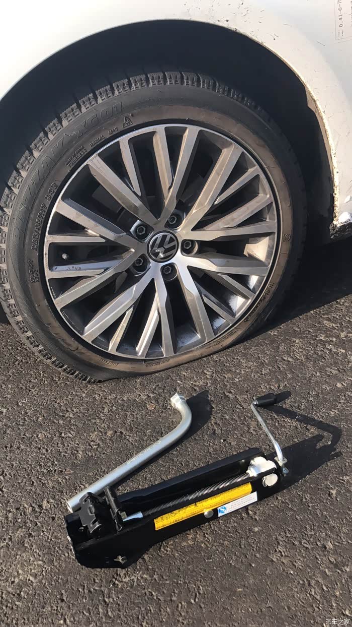 【图】轮胎被扎爆,胎压监测居然没有任何提示_一汽-大众cc论坛_汽车之