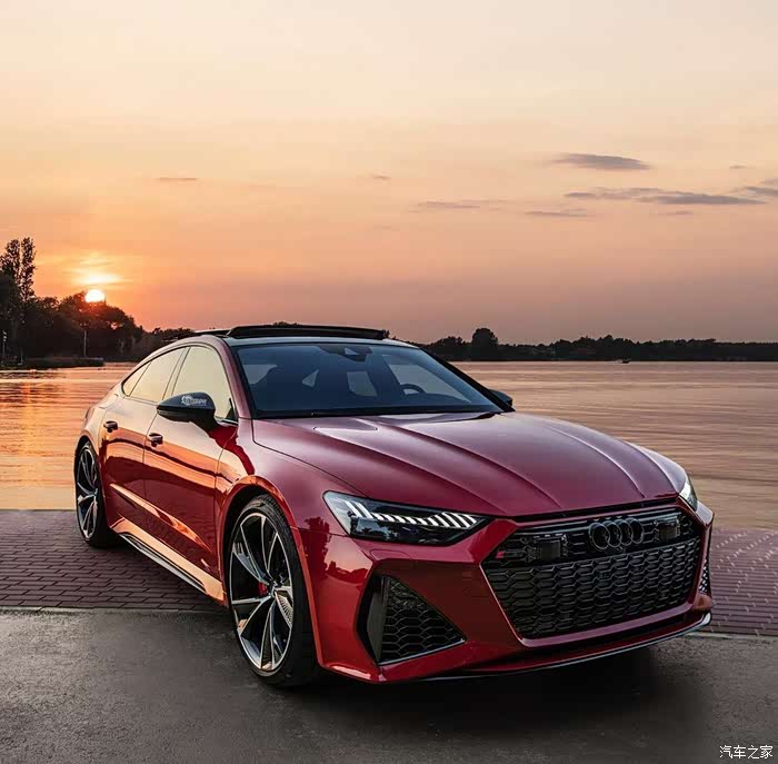 奥迪rs7 车身颜色:tango red / 探戈红