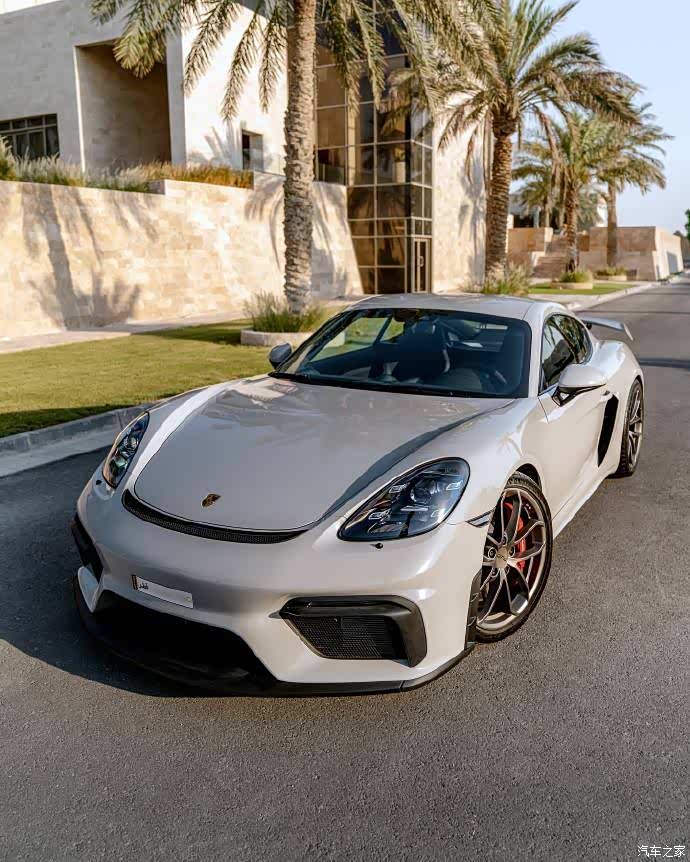 porschecaymangt线条优美流畅