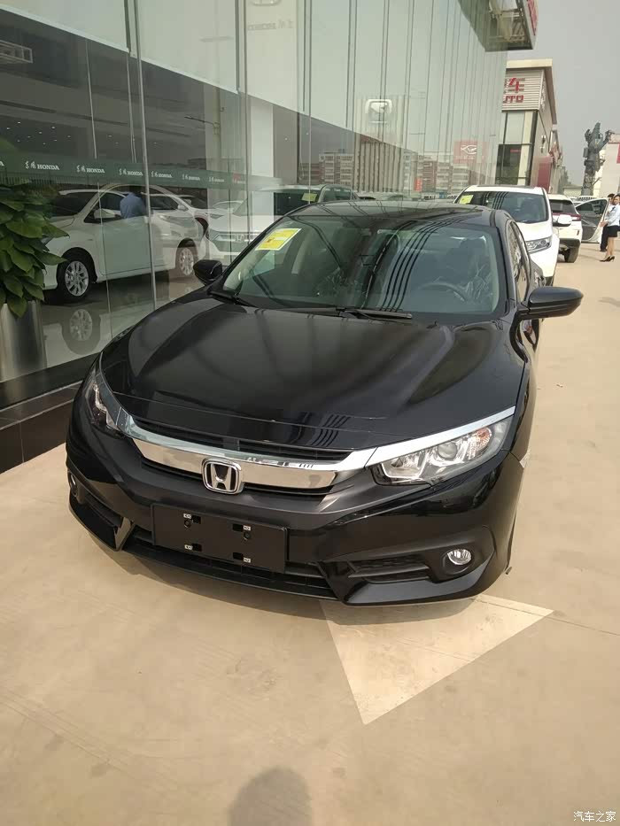 谁有4s店黑色本田十代思域图片?