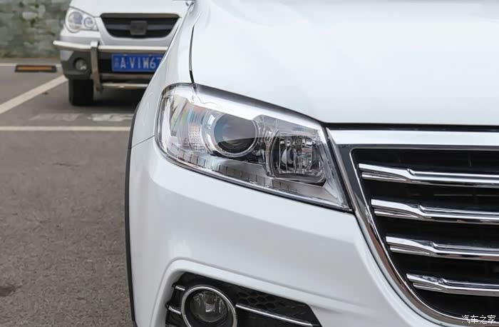 哈弗h6的雾灯漂亮圆形外观个性十足时尚前卫的前脸