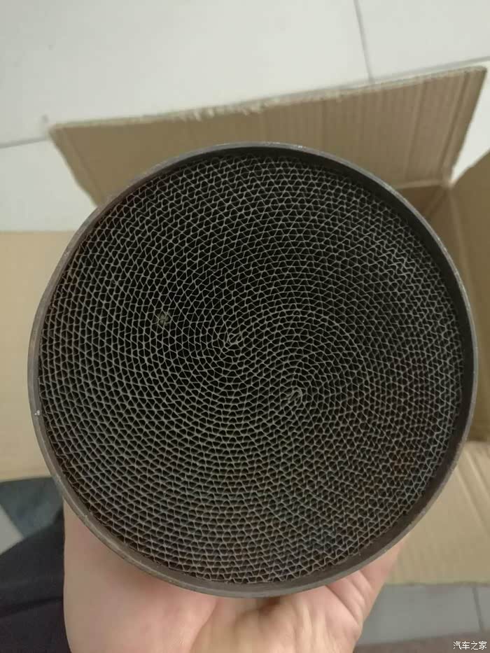 三元催化坏了更换铁三元催化芯