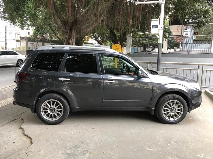 出深圳2012款斯巴鲁森林人运动版粤b户