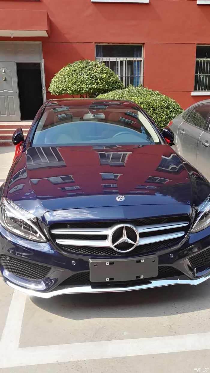 提到新车钙石蓝