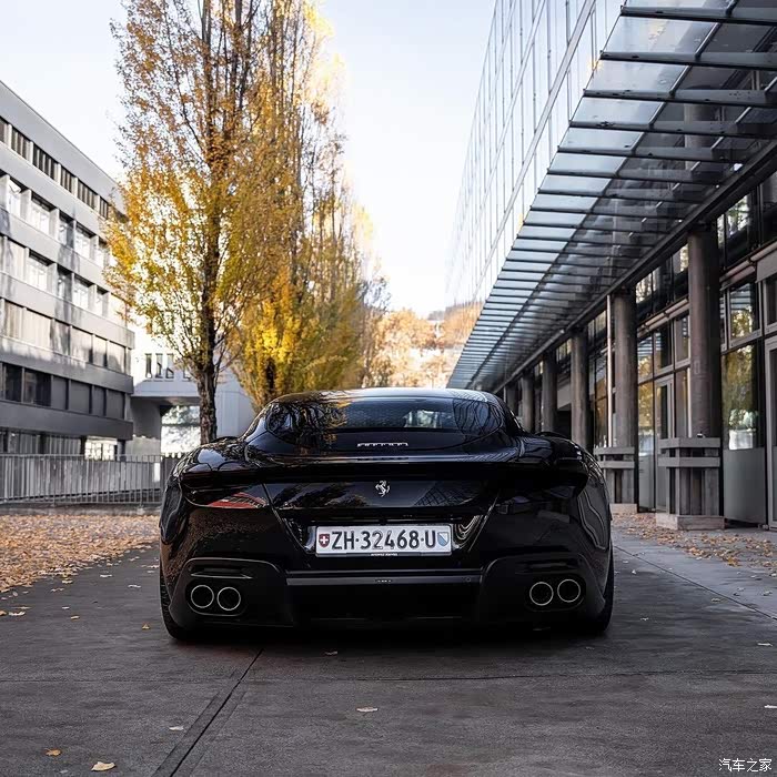 全黑版法拉利 roma!霸气黑武士一枚.