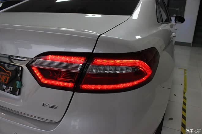 15金牛座改装原厂满月内侧尾灯